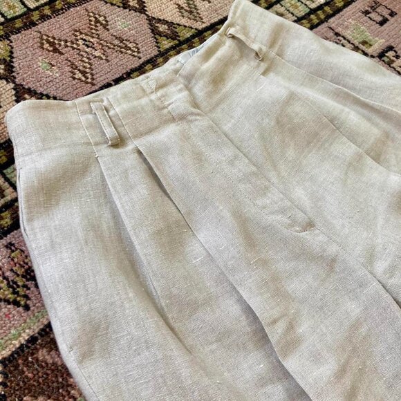 100% linen Lord & Taylor Petites brand pleated high-waisted pants - Picture 2 of 6